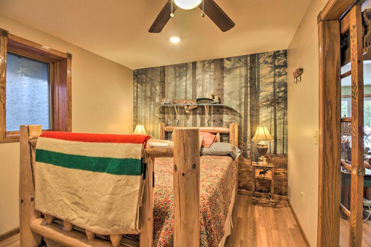 Lakefront Deer River Apt With Dock, Fire Pit And Patio Exterior foto